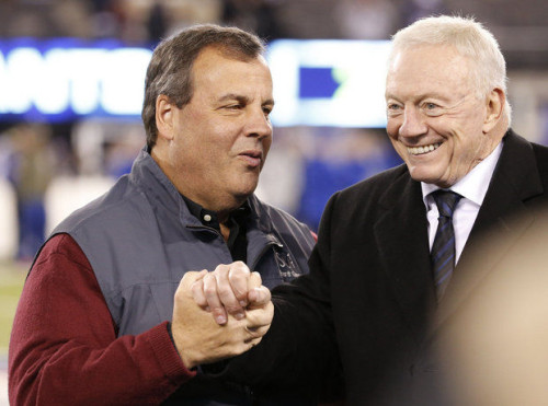New Jersey Governor Chris Christie hangs out with Emperor Palpatine